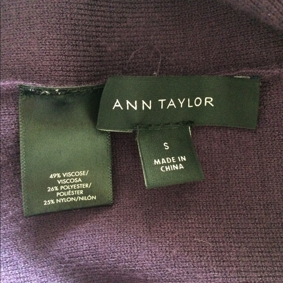 Ann Taylor Mock Neck V- Back Sweater <S> - Picture 6 of 7